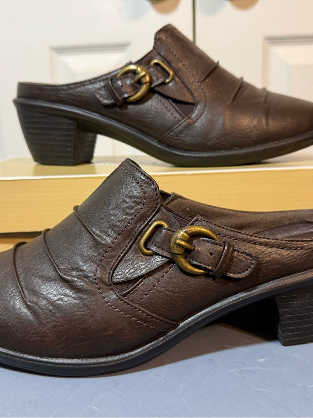 easy street Brown Leather-Look Slip-On Mule with Buckle 10 W